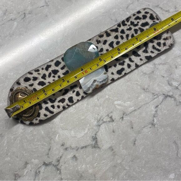 Gorgeous Animal Print Cuff Bracelet with Agates Texas Artisan Made - Picture 11 of 14
